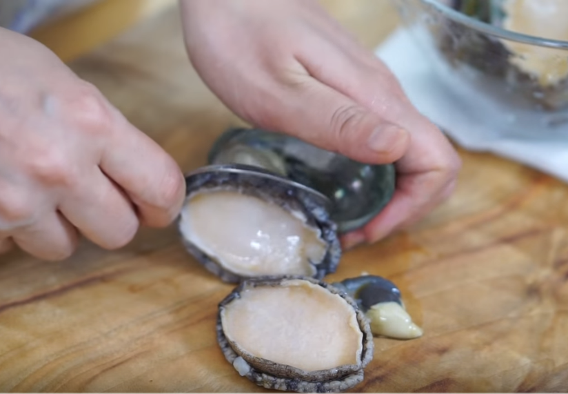 How to Clean Live Abalone